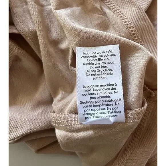 NUMI The Signature Undershirt Sweat Wicking Almond Medium New Layering - Picture 3 of 13